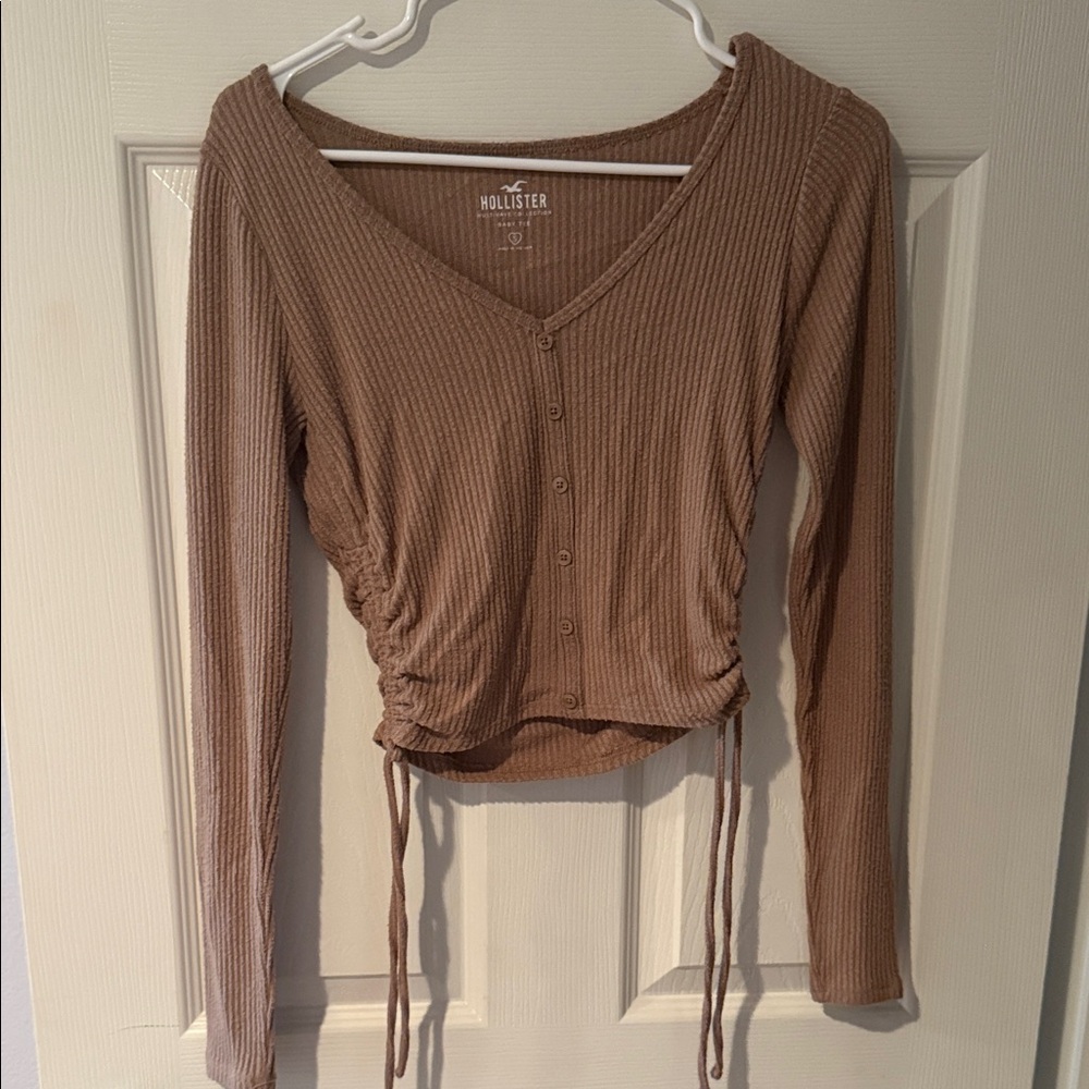Hollister Women's Tan Ribbed Blouse